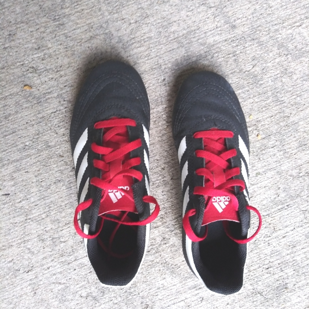 Adidas boy's soccer cleats